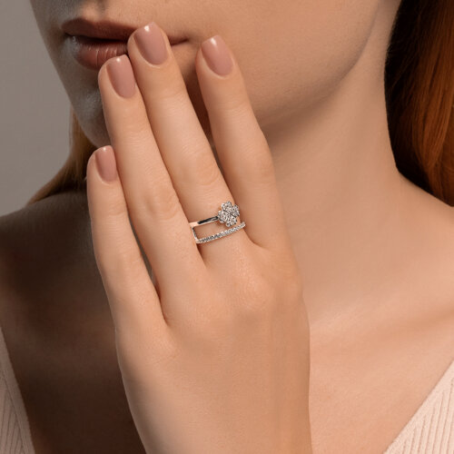 Кольцо из серебра с фианитами из серебро — вид 3