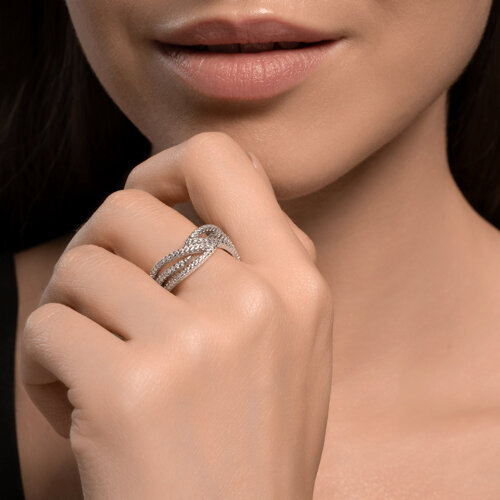 Кольцо из серебра с фианитами из серебро — вид 3