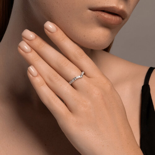 Кольцо из серебра с фианитами из серебро — вид 3