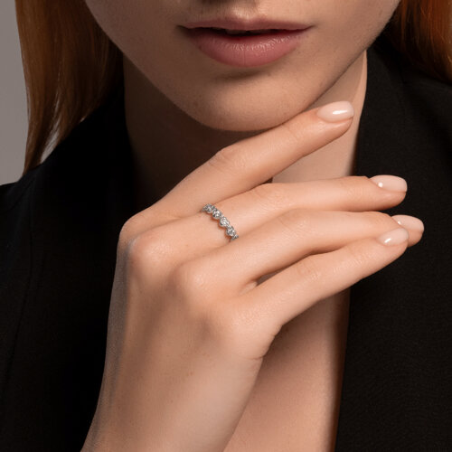 Кольцо из серебра с фианитами из серебро — вид 4