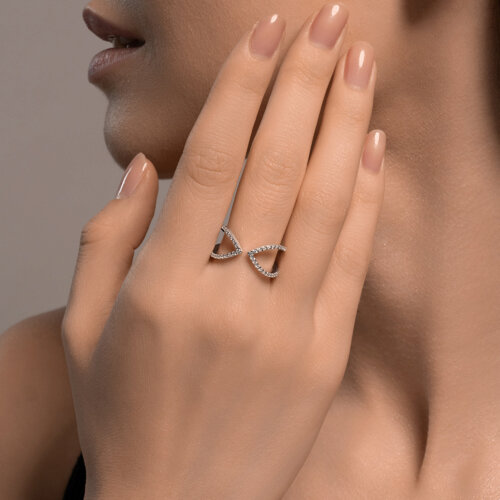 Кольцо из серебра с фианитами из серебро — вид 4