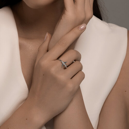 Кольцо из серебра с фианитами из серебро — вид 4