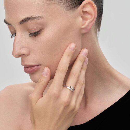 Кольцо из серебра с фианитами из серебро — вид 3