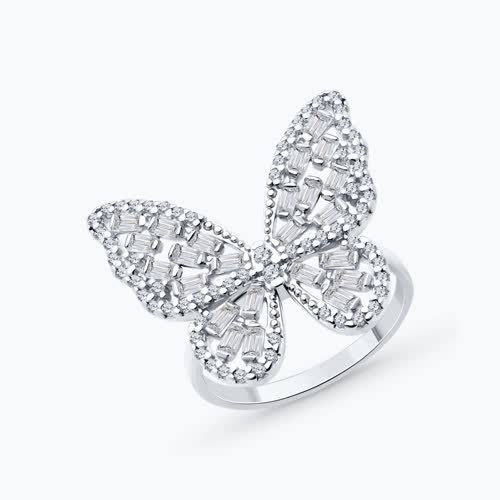 Кольцо из серебра с фианитами - видео на модели