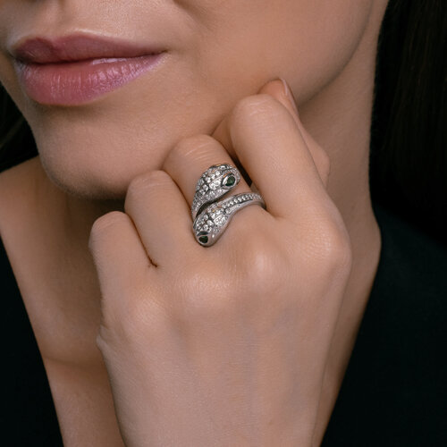 Кольцо из серебра с фианитами из серебро — вид 3