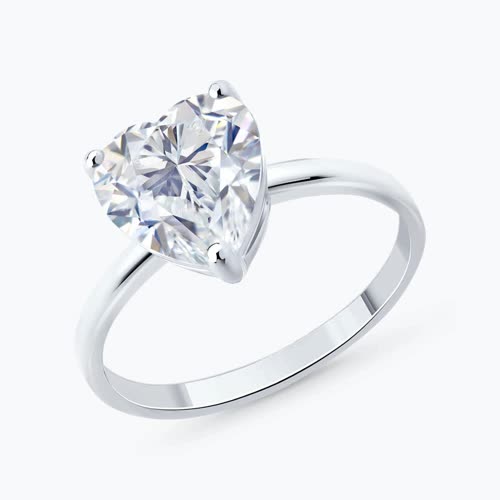 Кольцо из серебра с фианитом - видео на модели