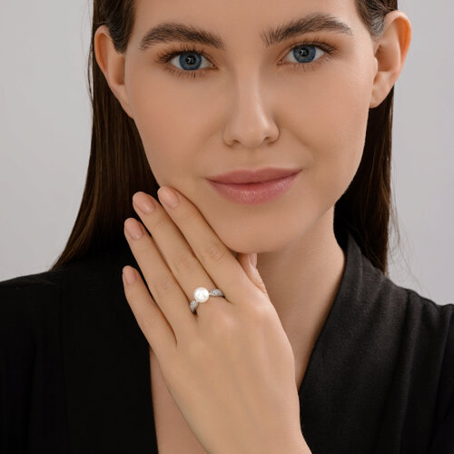 Кольцо из серебра с синтетическим жемчугом и фианитами из серебро — вид 5