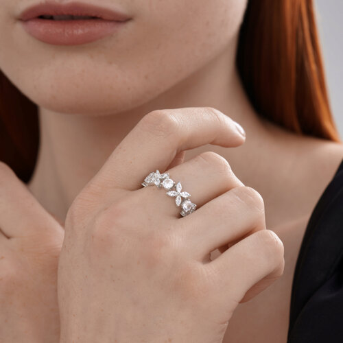 Кольцо из серебра с фианитами из серебро — вид 4