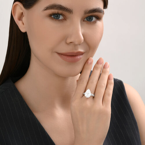 Кольцо из серебра с фианитами из серебро — вид 5