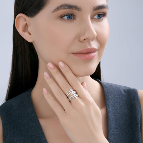 Кольцо из серебра с фианитами из серебро — вид 4