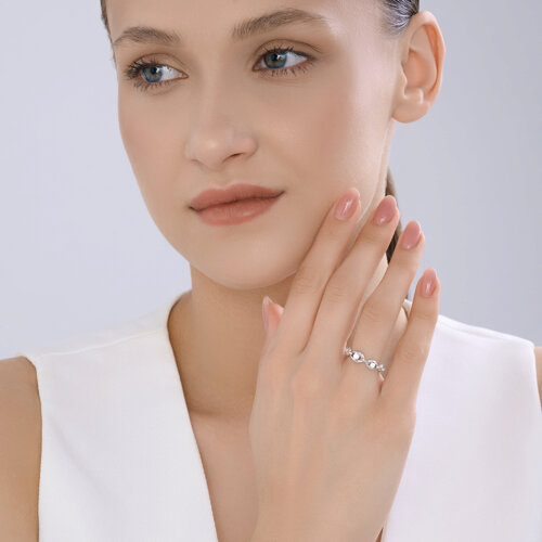 Кольцо из серебра с фианитами из серебро — вид 4