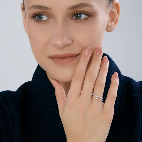 Кольцо из серебра с фианитами из серебро — вид 5