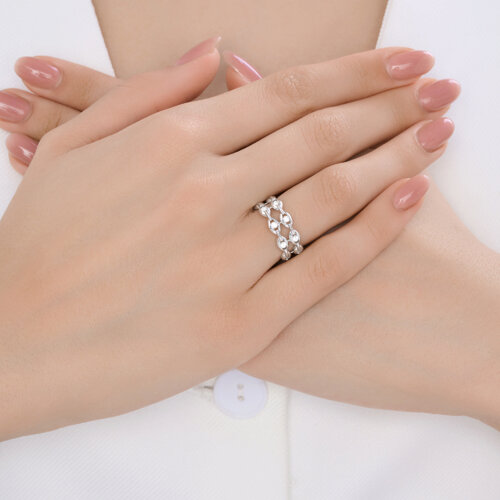 Кольцо из серебра с фианитами из серебро — вид 3