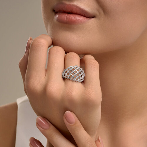 Кольцо из серебра с фианитами из серебро — вид 4