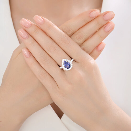 Кольцо из серебра с фианитами из серебро — вид 3