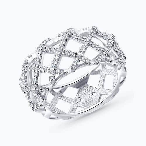 Кольцо из серебра с фианитами - видео на модели