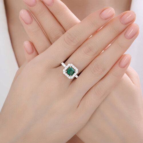 Кольцо из серебра с фианитами из серебро — вид 4