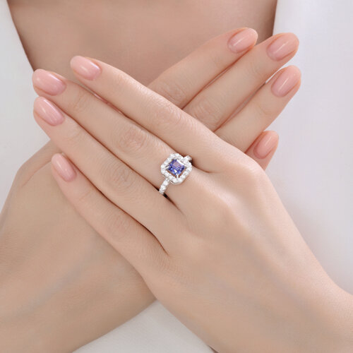 Кольцо из серебра с фианитами из серебро — вид 4