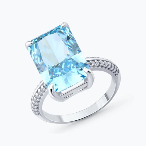 Кольцо из серебра с фианитами - видео на модели