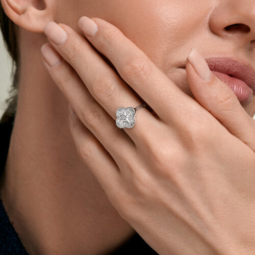 Кольцо из серебра с фианитами из родированное серебро — вид 2