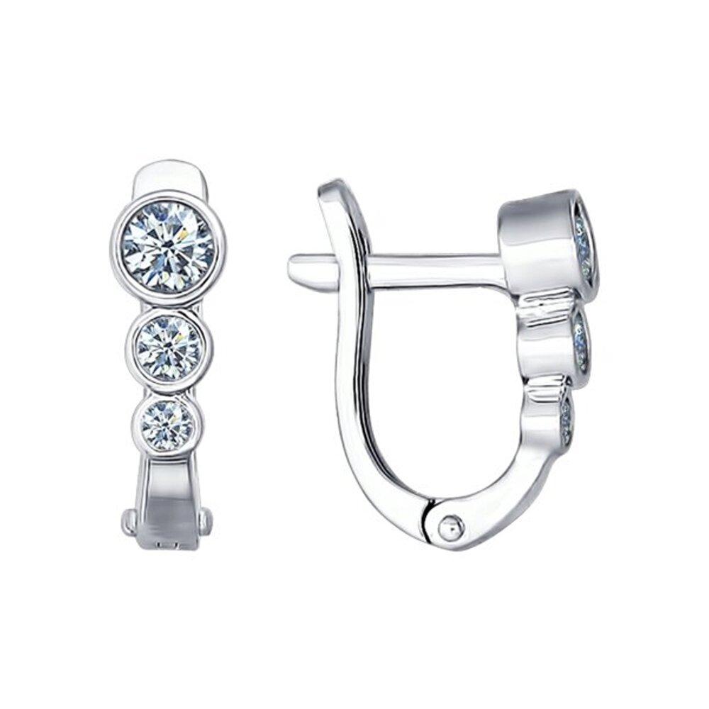 Серьги из серебра с фианитами - видео на модели