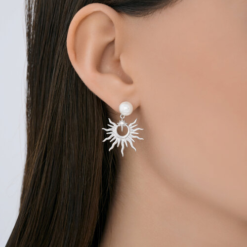 Серьги из серебра с синтетическим жемчугом и фианитами из серебро — вид 3