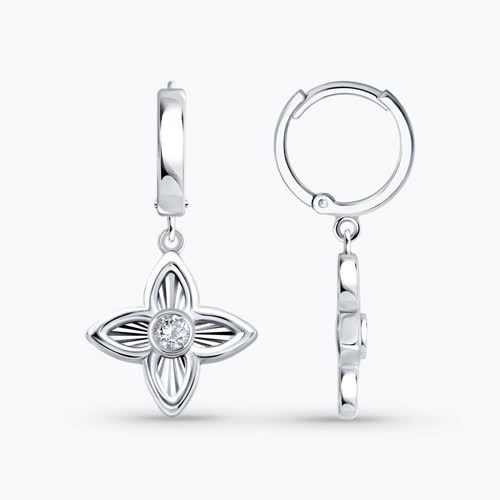 Серьги из серебра с фианитами - видео на модели