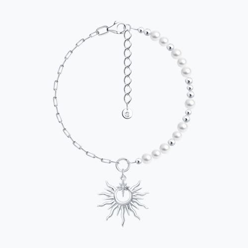 Браслет из серебра с синтетическим жемчугом и фианитом - видео на модели