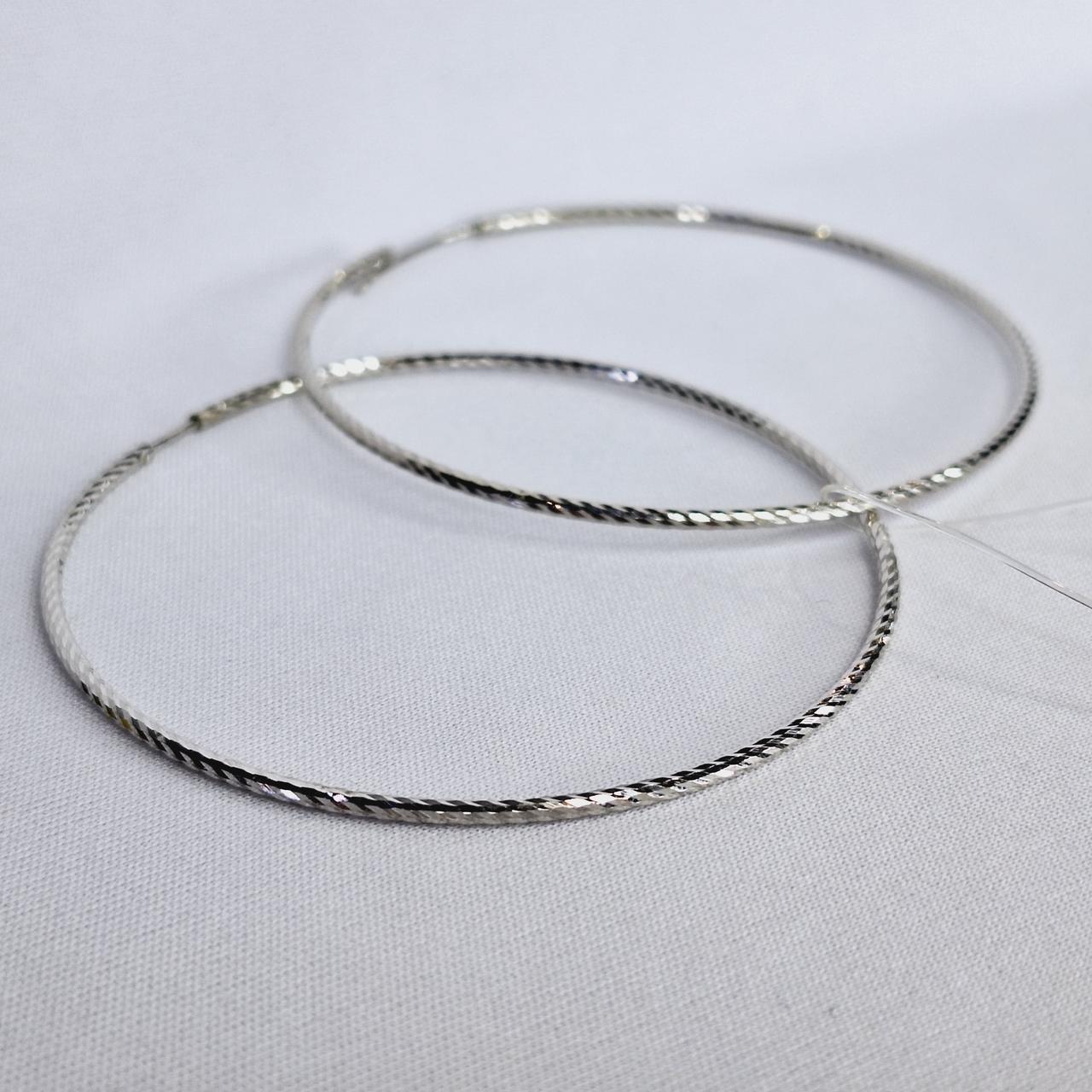 Серьги конго из серебра с алмазной гранью - видео на модели