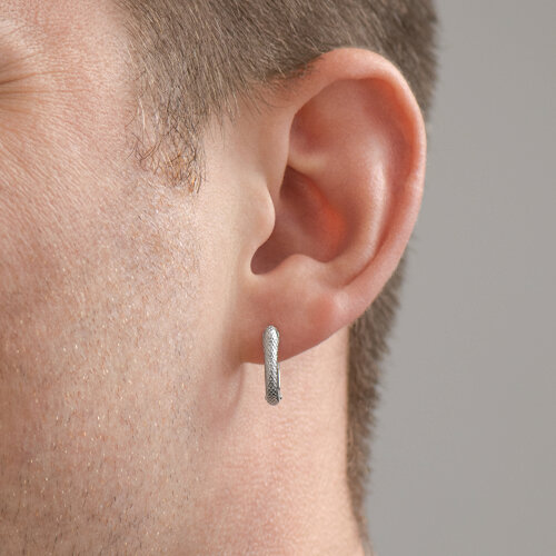 Серьга из серебра с фианитами из серебро — вид 2