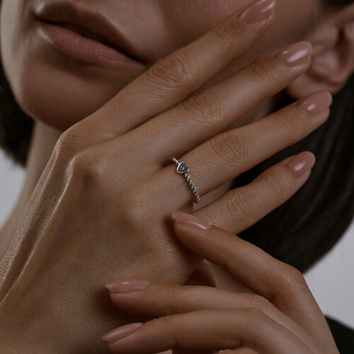 Кольцо из серебра с фианитом из серебро — вид 3