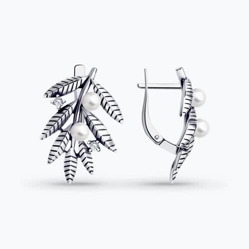 Серьги из серебра с жемчугом и фианитами - видео на модели