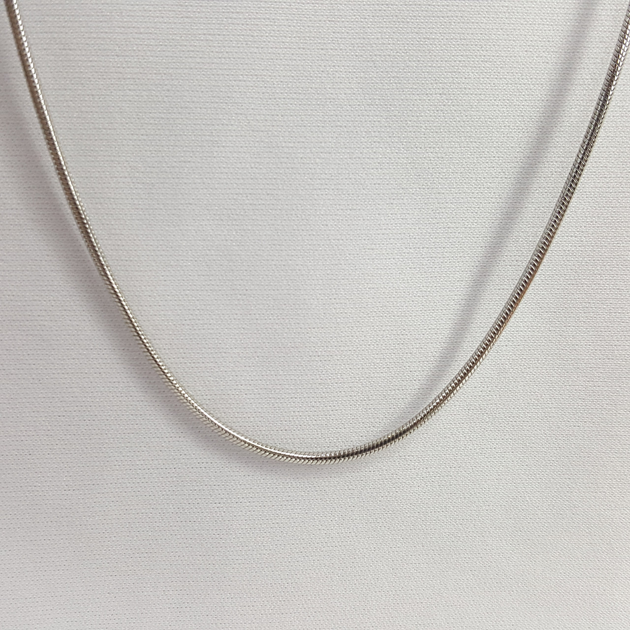 Цепь снейк из серебра - видео на модели