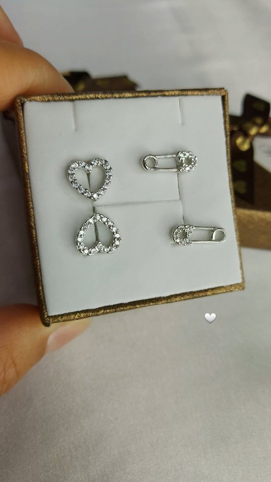 Видеообзор украшений — 2 товаров