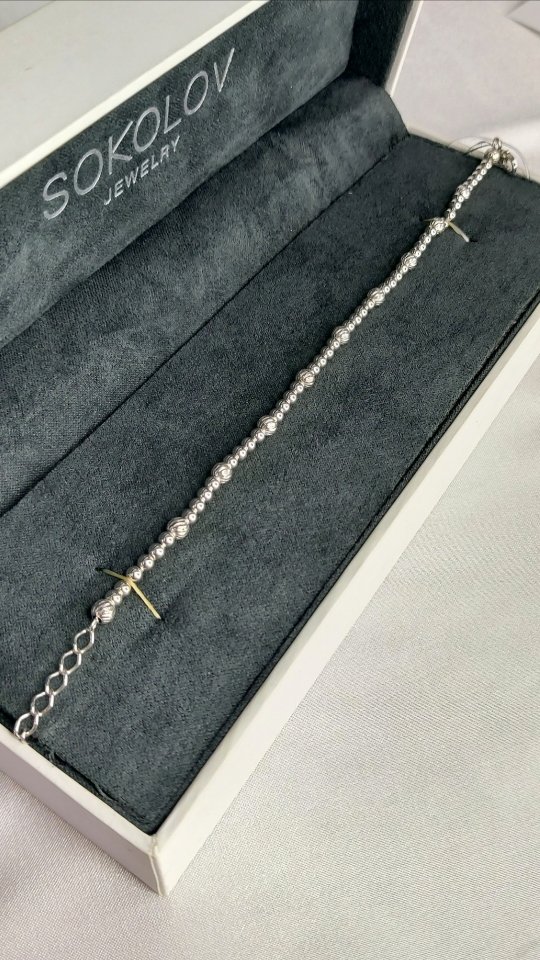 браслет — кадр из рилса 1