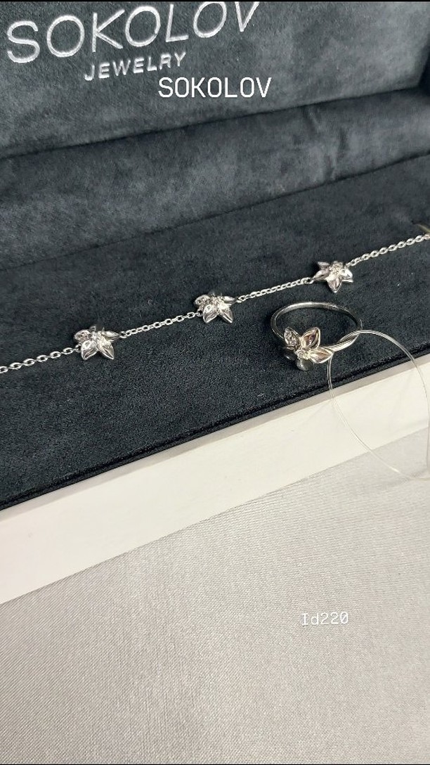 Браслет из серебра с фианитами — кадр из рилса