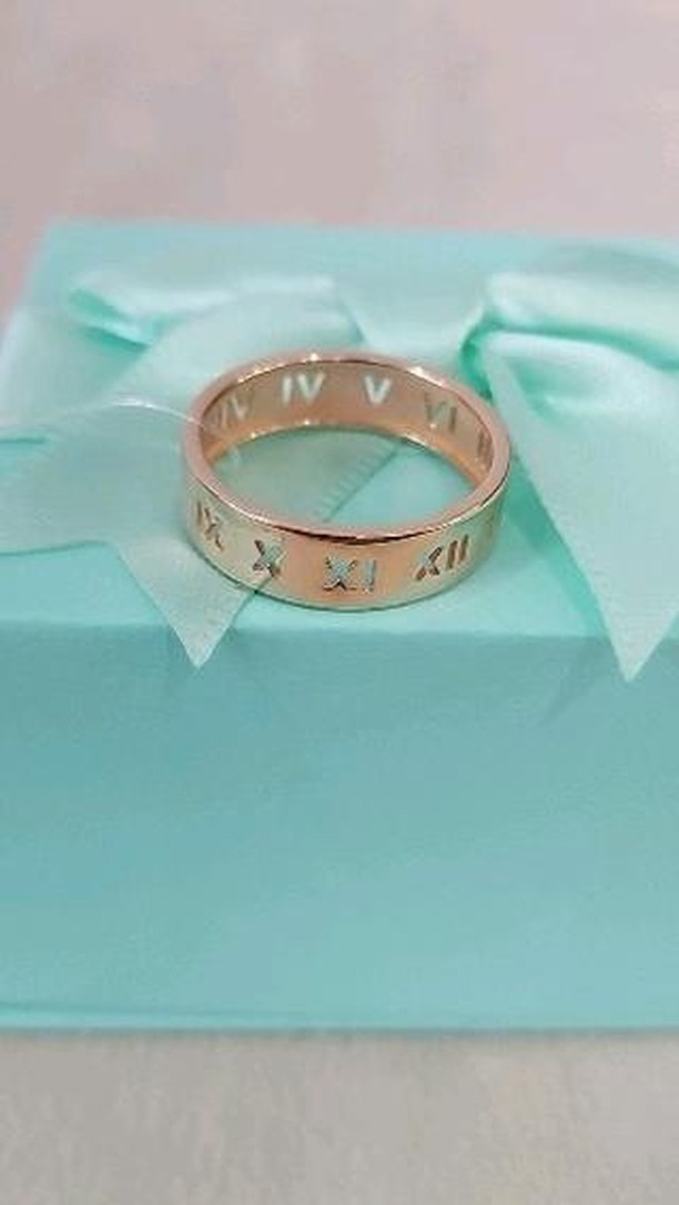 Видеообзор украшений — 2 товаров