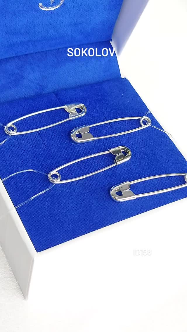 Брошь из серебра — кадр из рилса 1