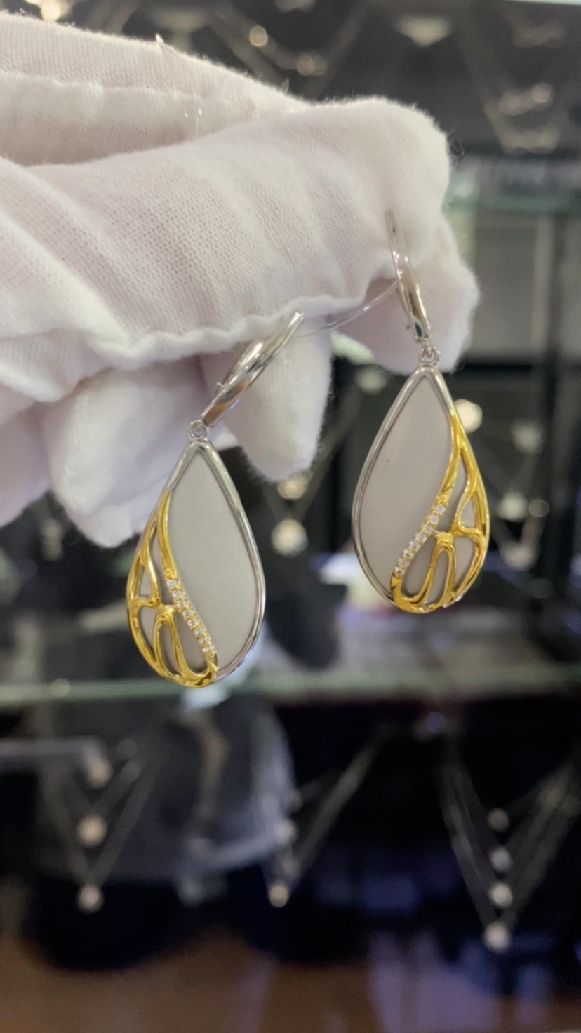 Видеообзор украшений — 2 товаров