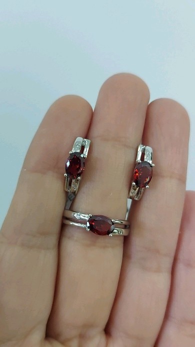 Видеообзор украшений — 4 товаров