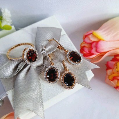 Видеообзор украшений — 4 товаров