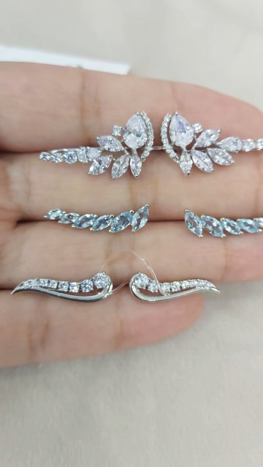 Видеообзор украшений — 2 товаров