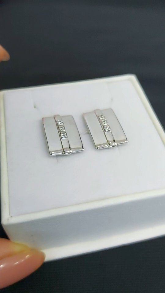 Видеообзор украшений — 2 товаров