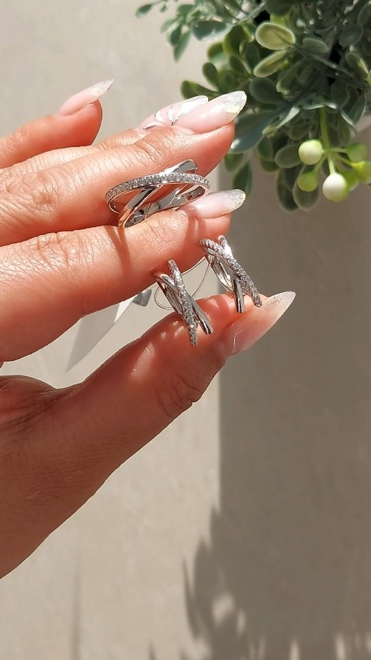 Видеообзор украшений — 4 товаров