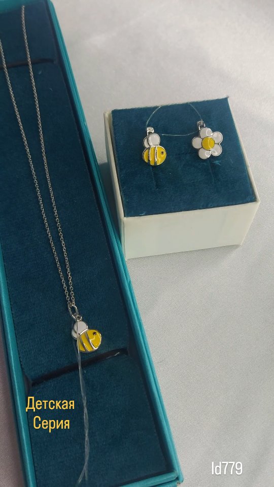 Видеообзор украшений — 3 товаров