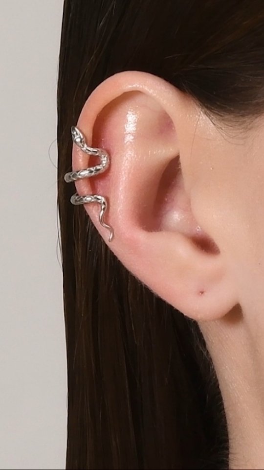 cерьга — кадр из рилса