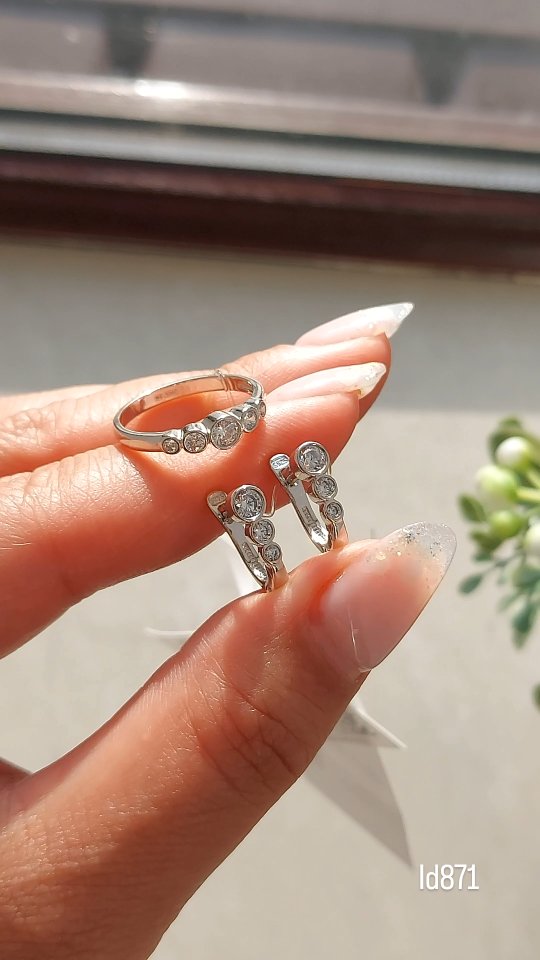 Видеообзор украшений — 4 товаров