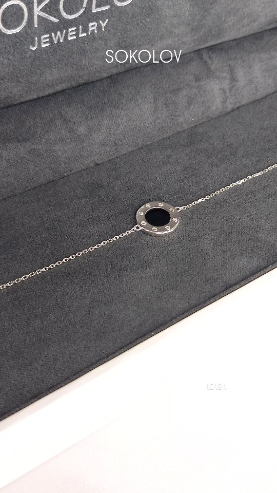 Браслет из серебра с фианитами и эмалью — кадр из рилса