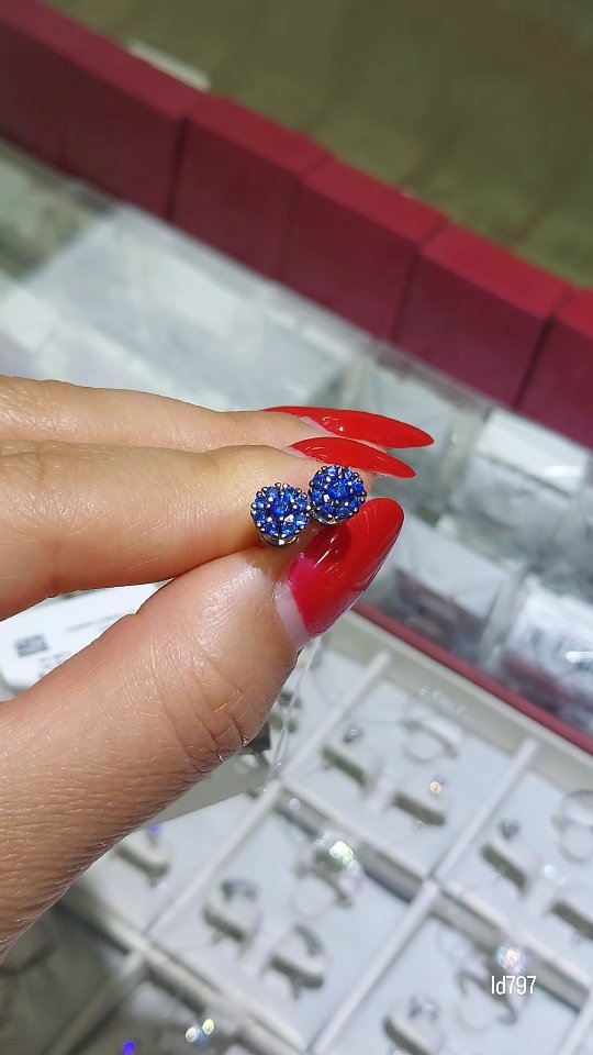 Видеообзор украшений — 3 товаров