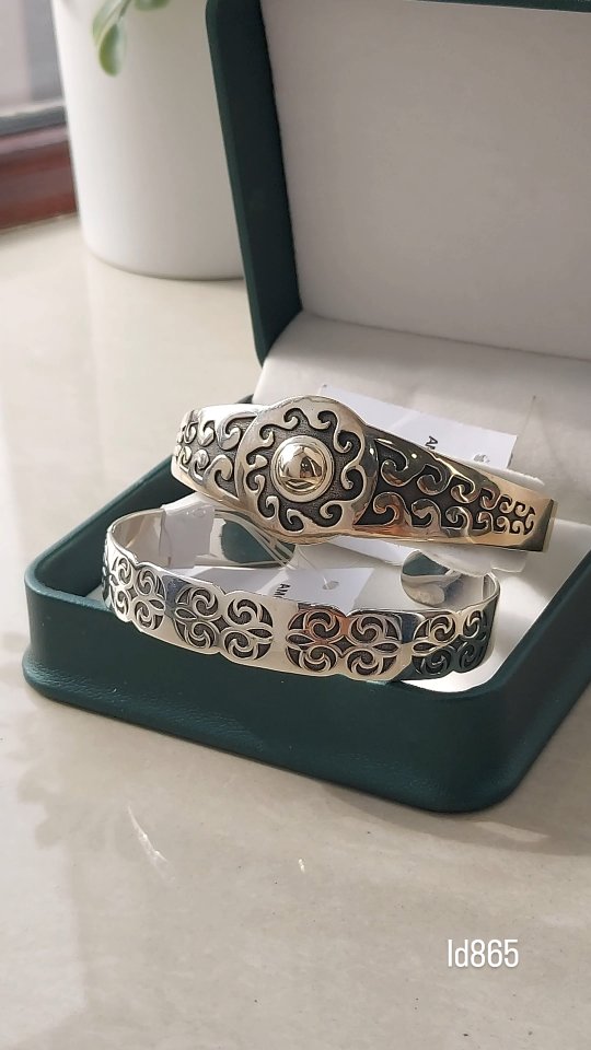 Видеообзор украшений — 1 товаров